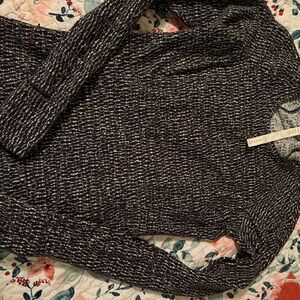 LululemonBlack and White Textured Sweater